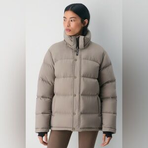 Aritzia Modern Taupe Super Puff - cliMATTE